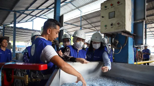 Inovasi Kemasan Berkelanjutan Kemasan Botol dan Pengelolaan Sampah Plastik